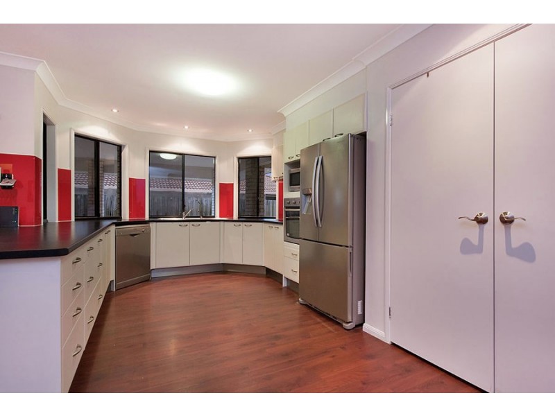 5 Birrobeen Street, Little Mountain QLD 4551