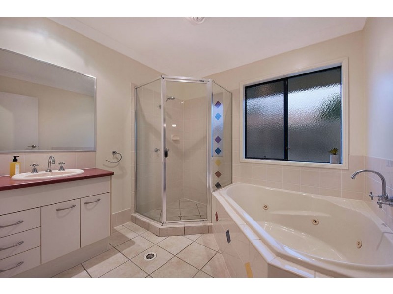 5 Birrobeen Street, Little Mountain QLD 4551