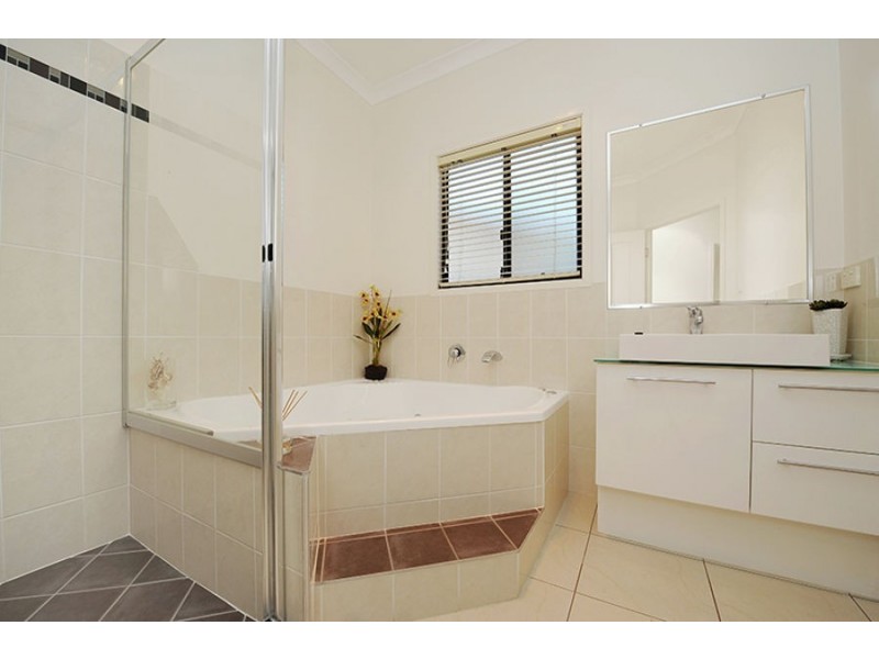 32 Grey Gum Drive, Little Mountain QLD 4551