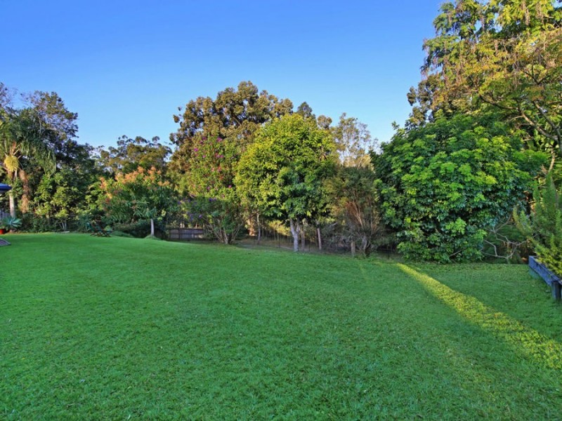 16 Ironbark  Road, Little Mountain QLD 4551