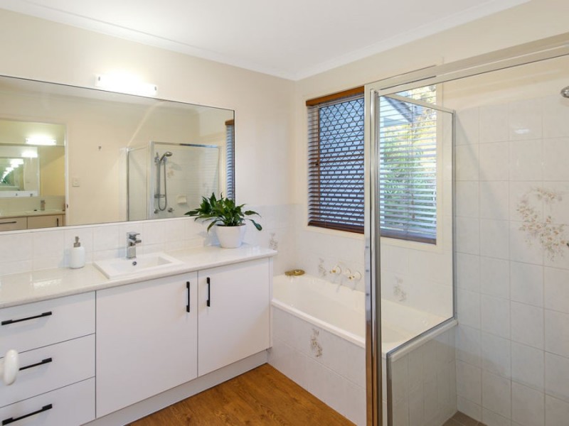 16 Ironbark  Road, Little Mountain QLD 4551