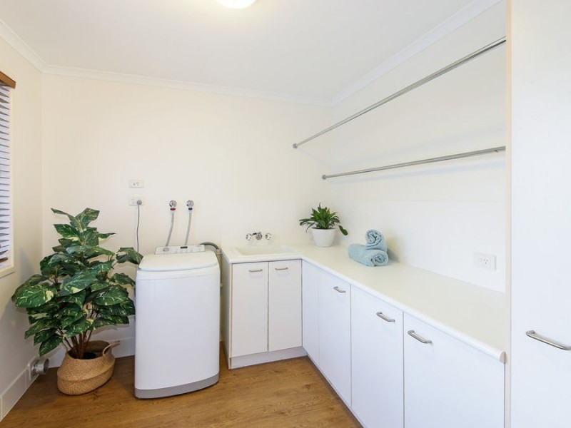16 Ironbark  Road, Little Mountain QLD 4551