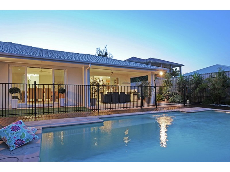 4 Sunrise Terrace, Little Mountain QLD 4551