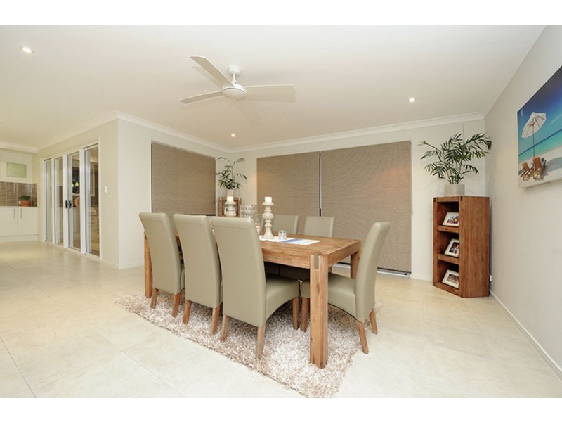 4 Sunrise Terrace, Little Mountain QLD 4551