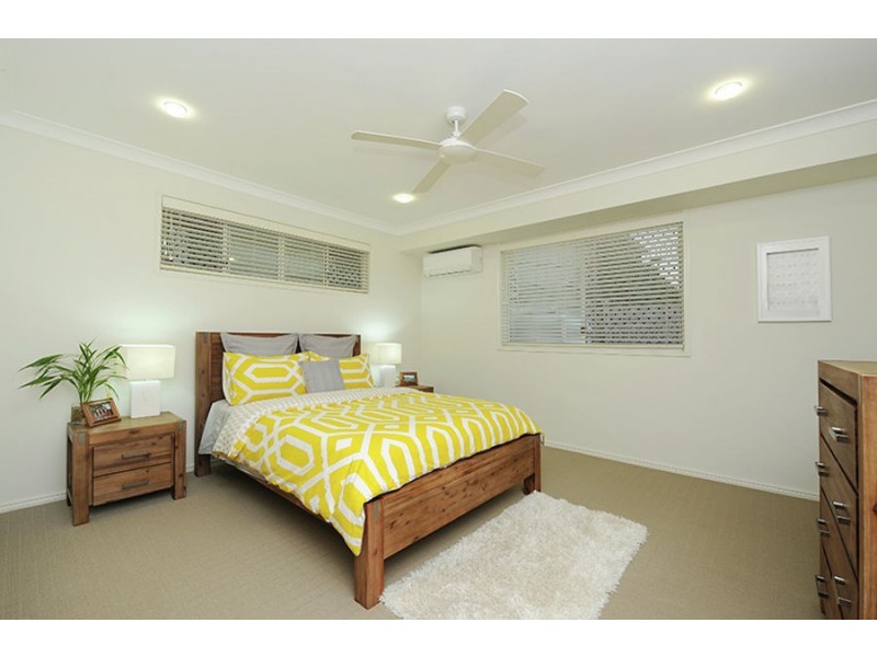 4 Sunrise Terrace, Little Mountain QLD 4551