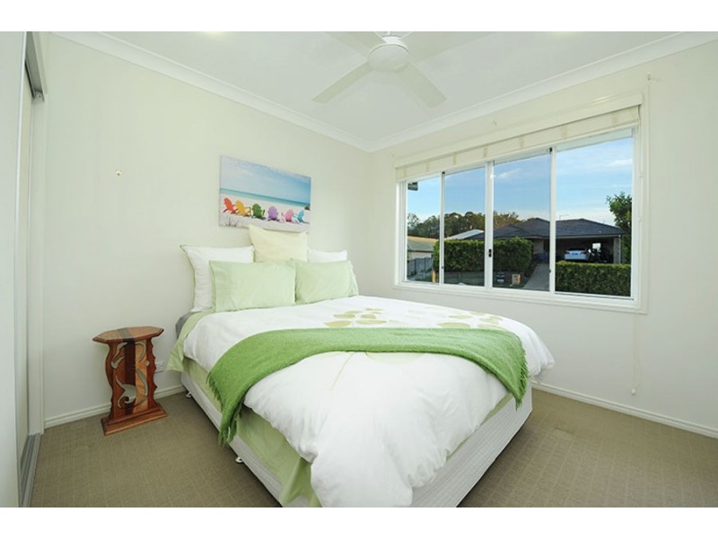 4 Sunrise Terrace, Little Mountain QLD 4551