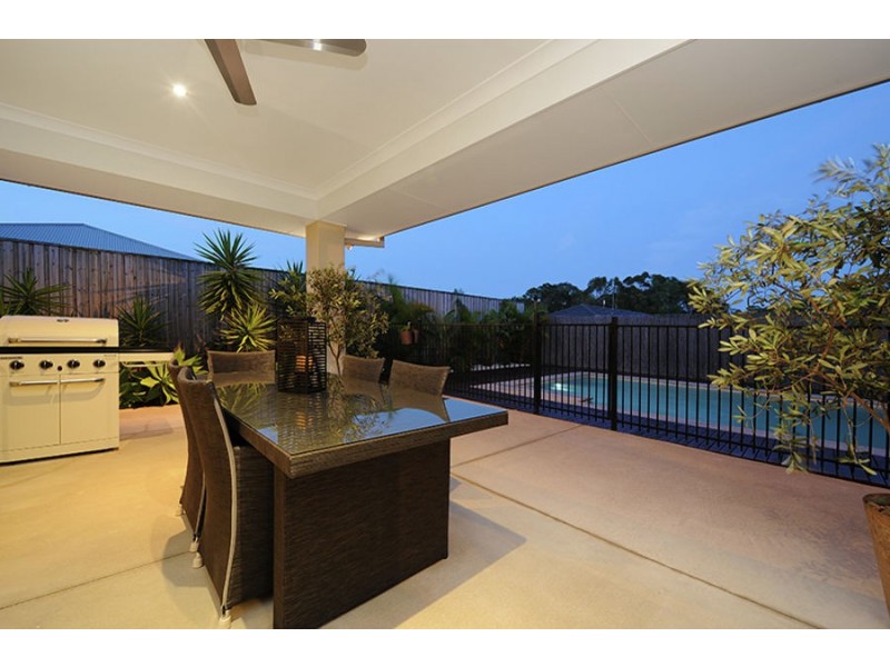 4 Sunrise Terrace, Little Mountain QLD 4551