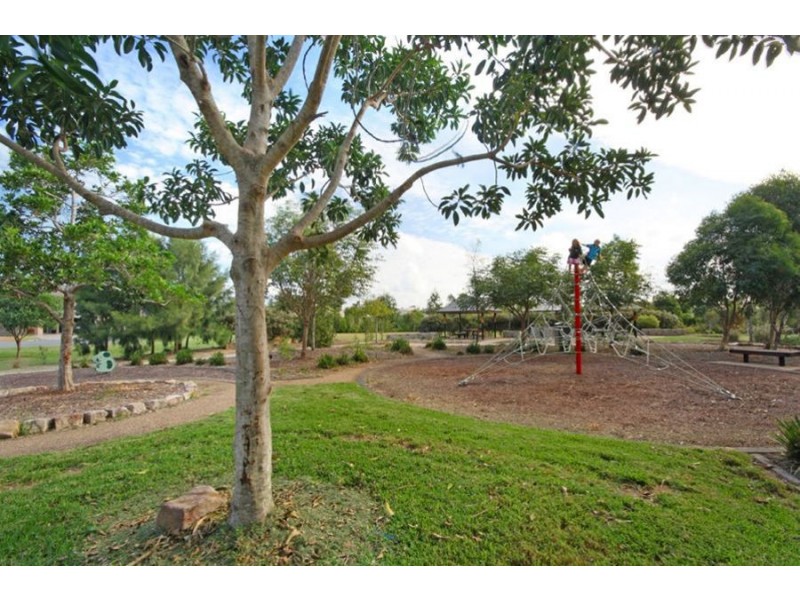 7 Liekefett Way, Little Mountain QLD 4551