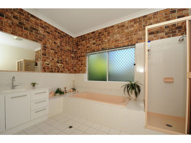 5 Diver Place, Aroona QLD 4551