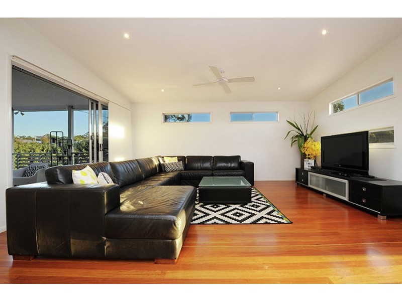 4 Cullen Drive, Little Mountain QLD 4551