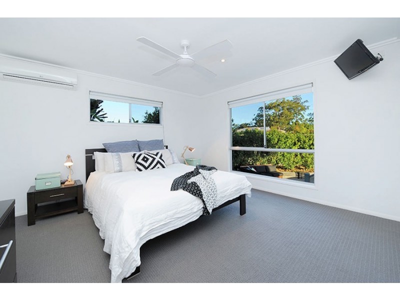 4 Cullen Drive, Little Mountain QLD 4551
