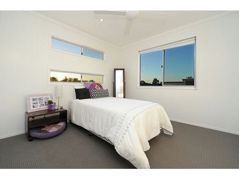 4 Cullen Drive, Little Mountain QLD 4551