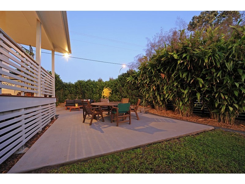 4 Cullen Drive, Little Mountain QLD 4551