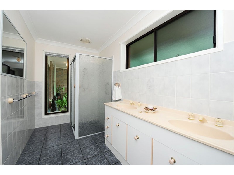 50 Casuarina Drive, Little Mountain QLD 4551