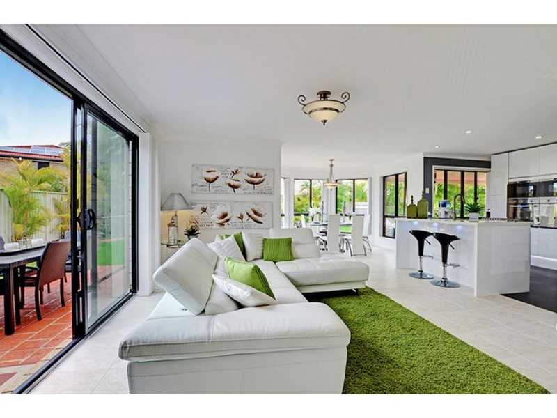 56 Kalowendha Avenue, Pelican Waters QLD 4551