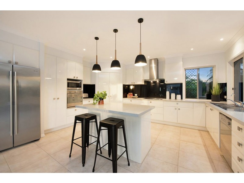 49 Koala Ct, Little Mountain QLD 4551