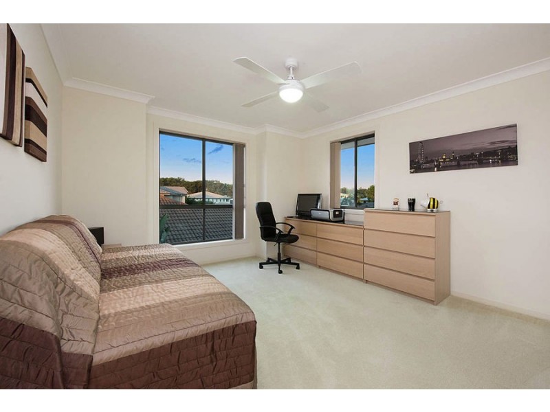 12 Pebbly Creek Crescent, Little Mountain QLD 4551