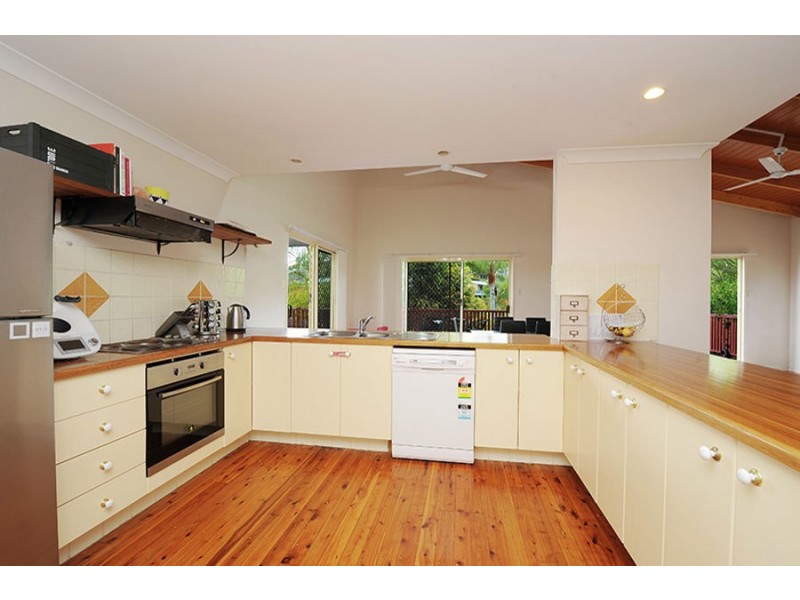 21 Moreton Bay Drive, Caloundra West QLD 4551