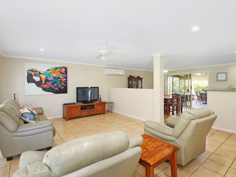6 Pinewood Street, Little Mountain QLD 4551
