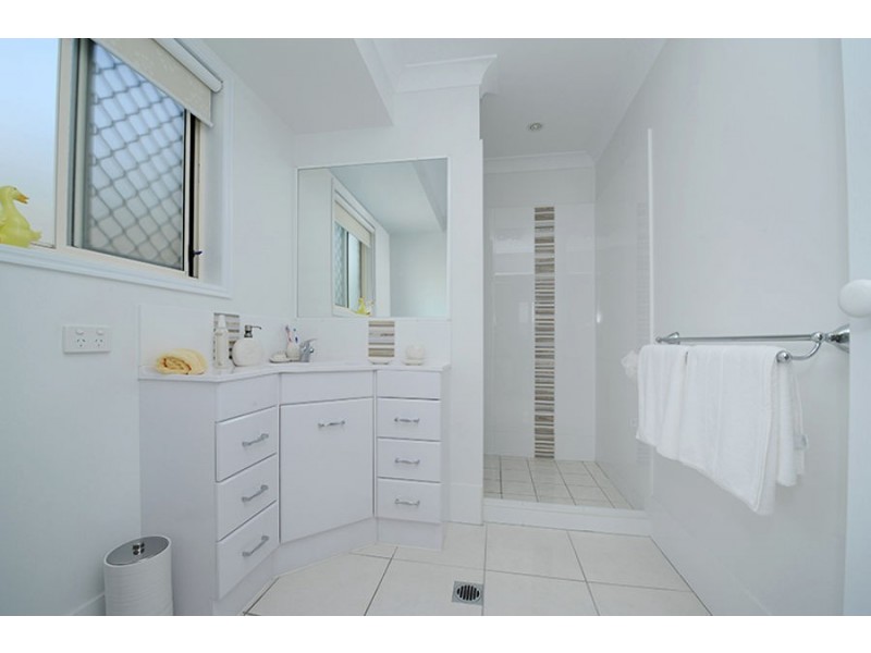 37 High Park Crescent, Little Mountain QLD 4551