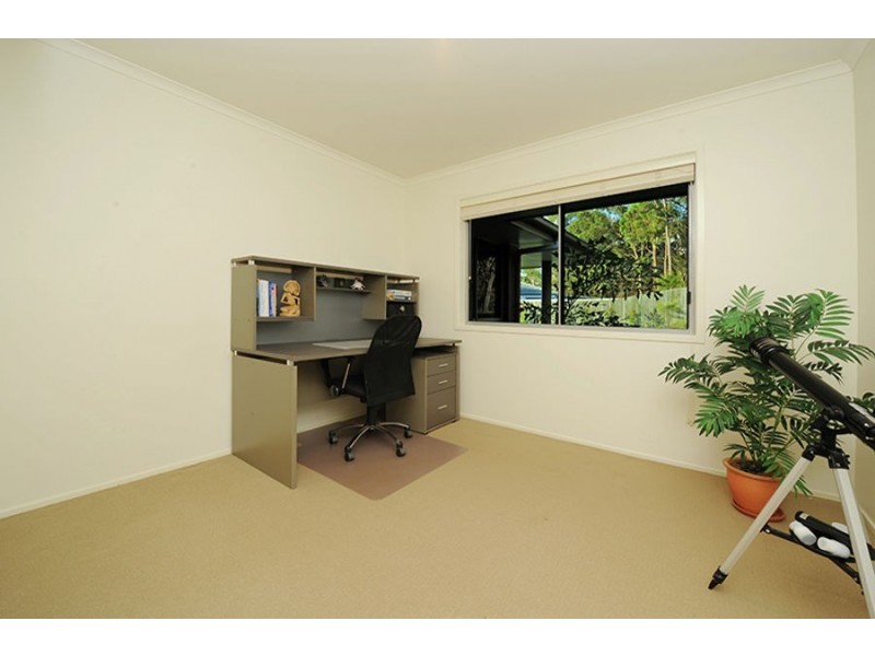 19 Carisbrook Court, Little Mountain QLD 4551