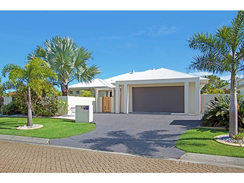17 Hartley Crescent, Pelican Waters QLD 4551