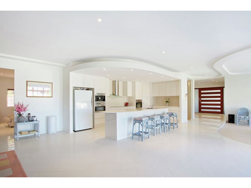 17 Hartley Crescent, Pelican Waters QLD 4551