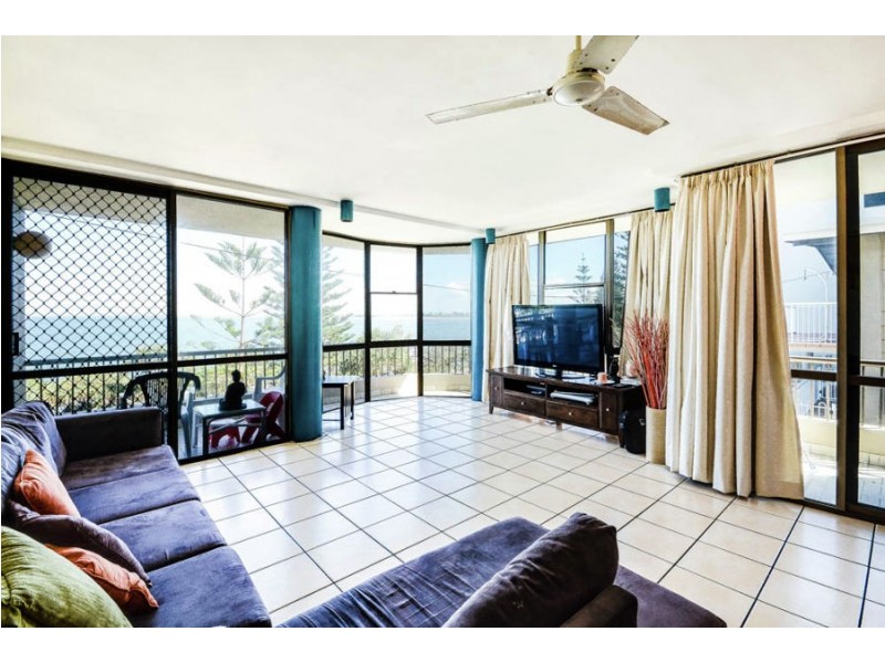 Unit 4/45 Victoria Terrace, Kings Beach QLD 4551
