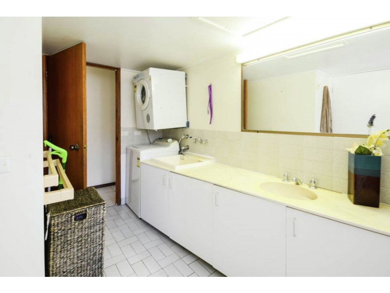 Unit 4/45 Victoria Terrace, Kings Beach QLD 4551