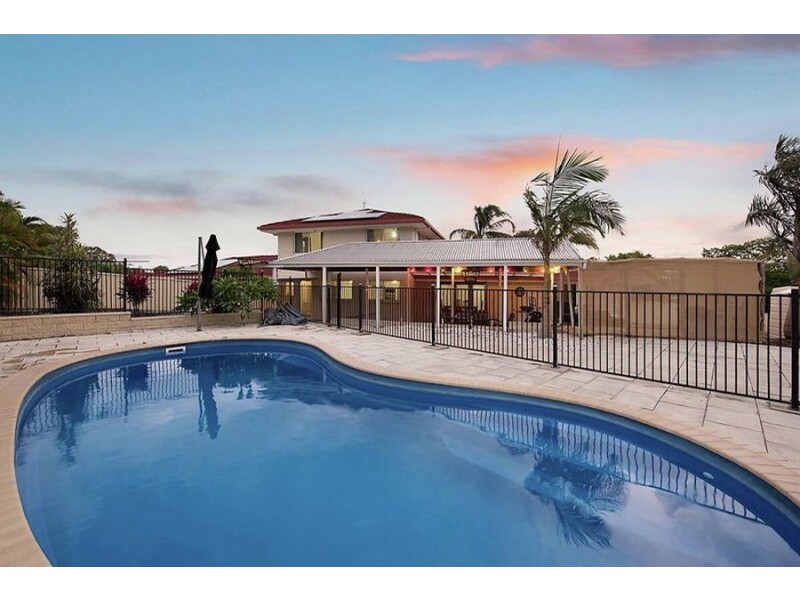 1 Pinewood Street, Little Mountain QLD 4551