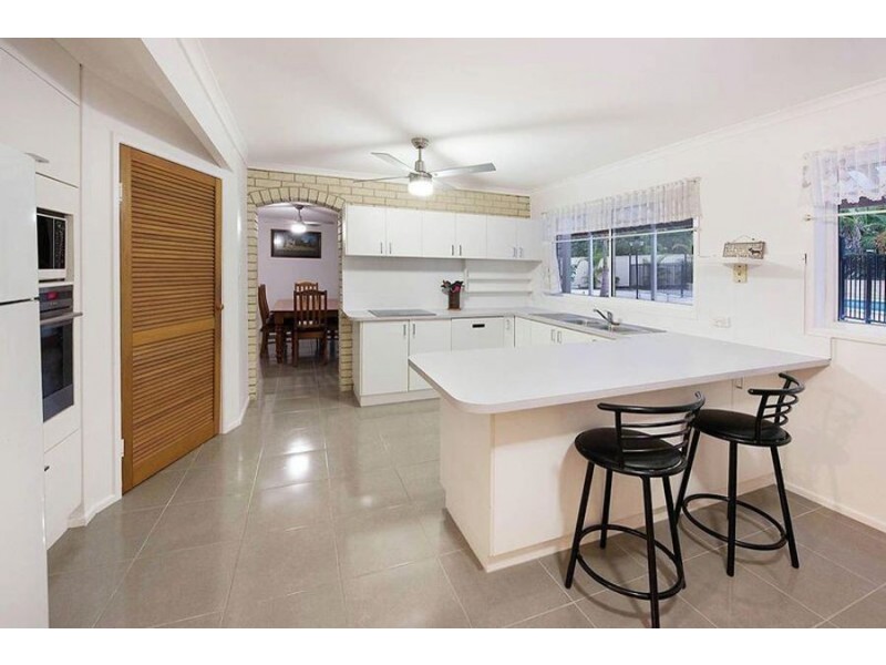 1 Pinewood Street, Little Mountain QLD 4551