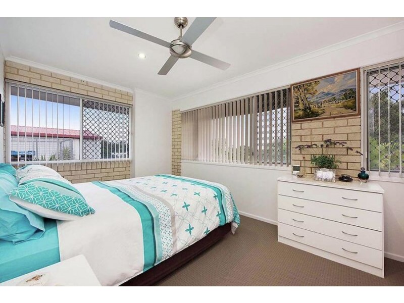 1 Pinewood Street, Little Mountain QLD 4551