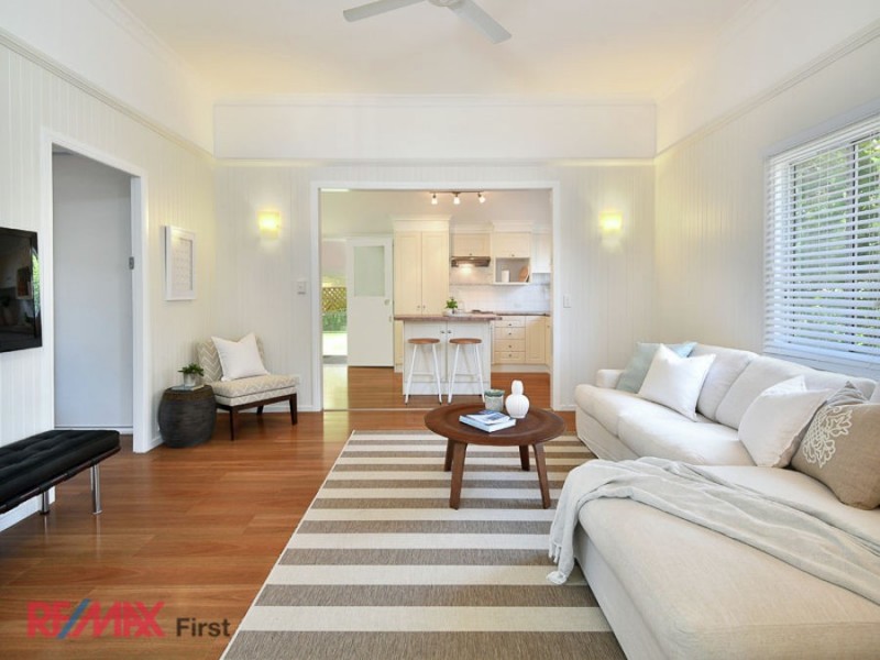 8 Palmer Avenue, Golden Beach QLD 4551