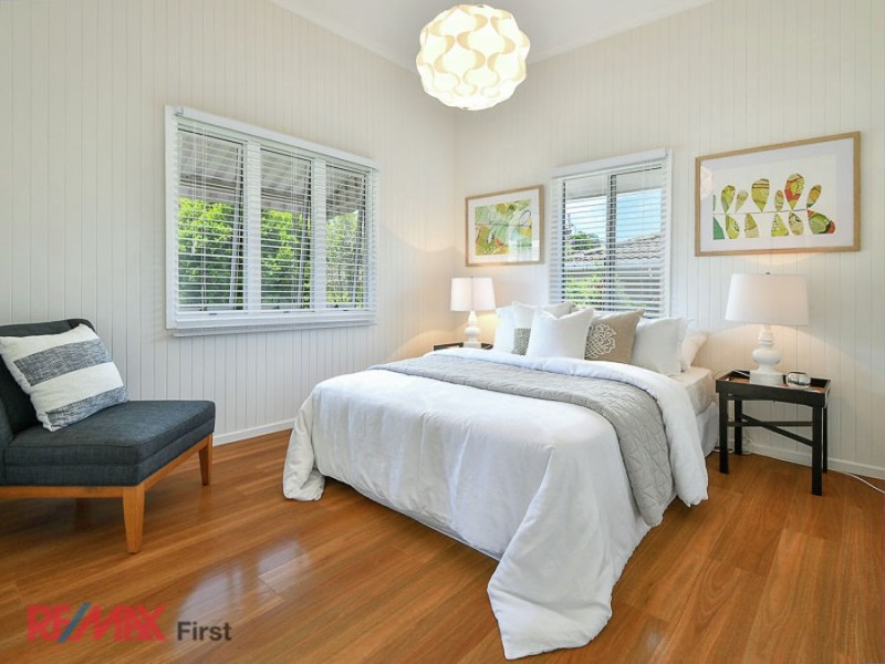 8 Palmer Avenue, Golden Beach QLD 4551