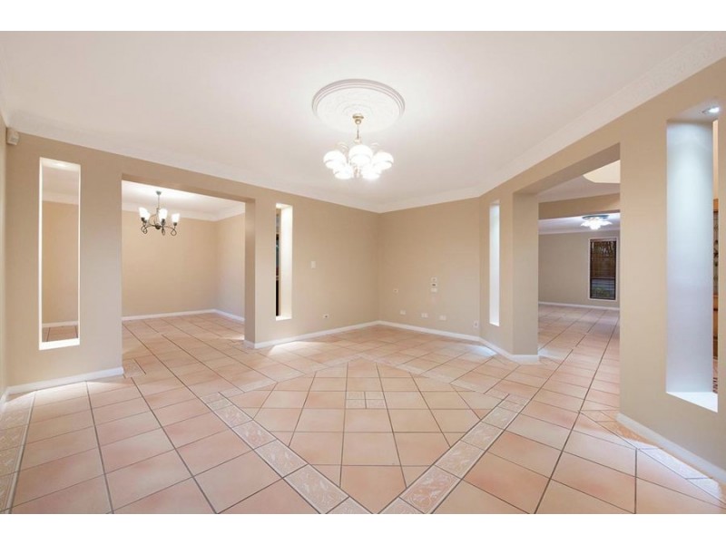 7 Ridgewood Road, Little Mountain QLD 4551