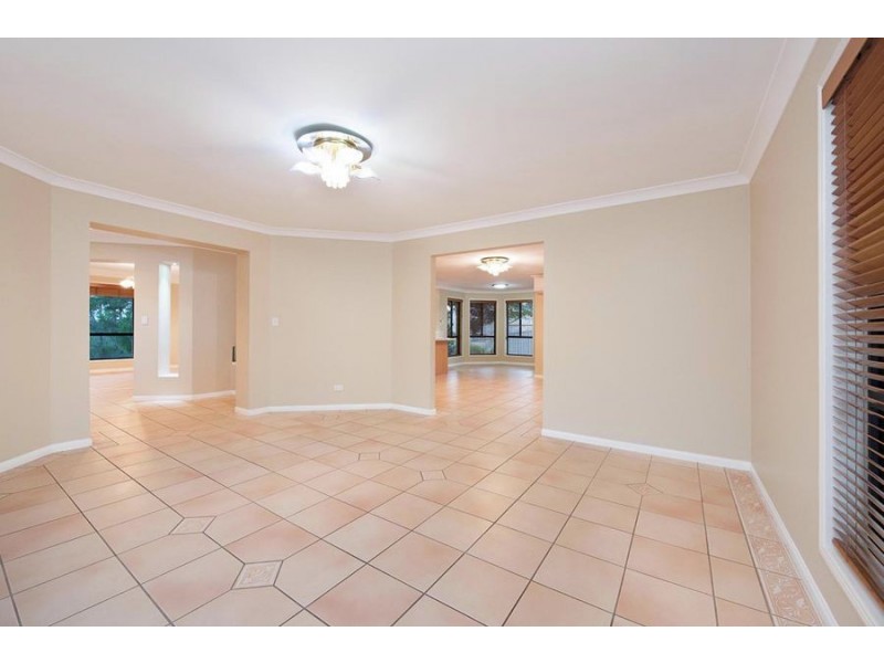 7 Ridgewood Road, Little Mountain QLD 4551