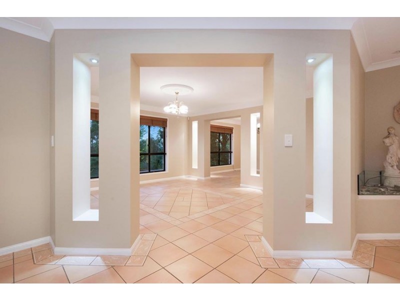 7 Ridgewood Road, Little Mountain QLD 4551