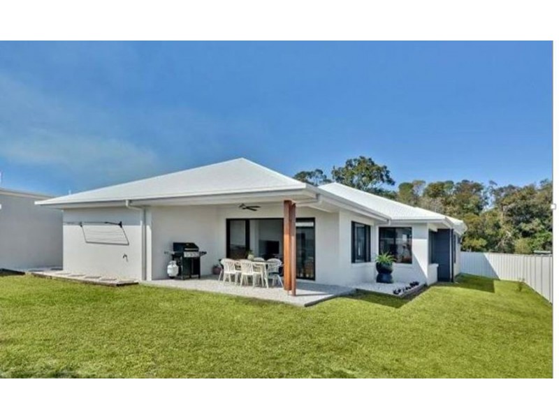 1 Bells Esplanade, Pelican Waters QLD 4551