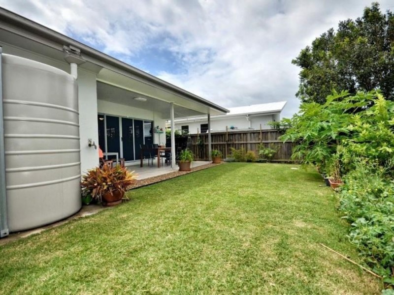 16 Foreshore Crt, Dicky Beach QLD 4551