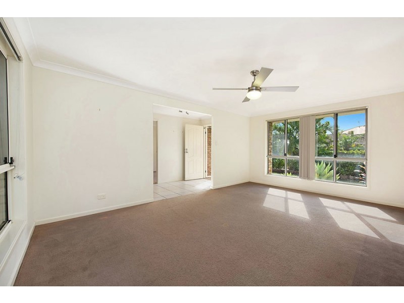 1 Gumview Place, Little Mountain QLD 4551