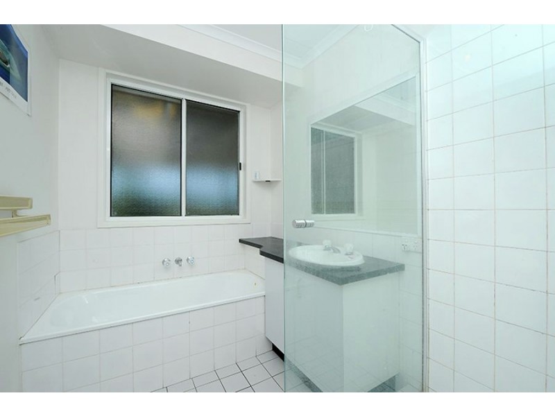 68 Andersen Road, Diamond Valley QLD 4553