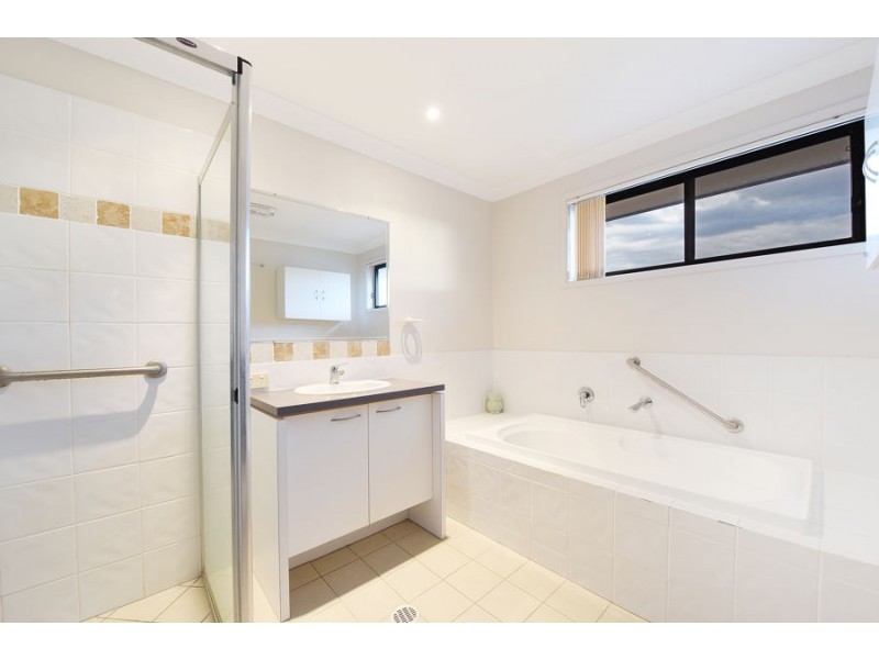 15 Tall Trees Way, Little Mountain QLD 4551