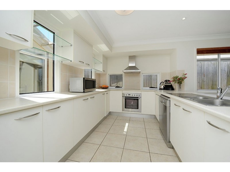 6 Carbeen Place, Meridan Plains QLD 4551