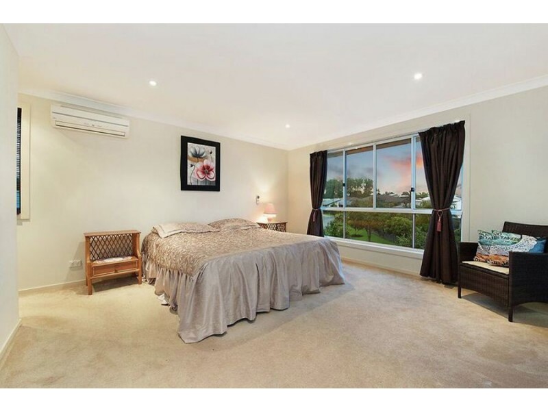 17 Hillview Crescent, Little Mountain QLD 4551