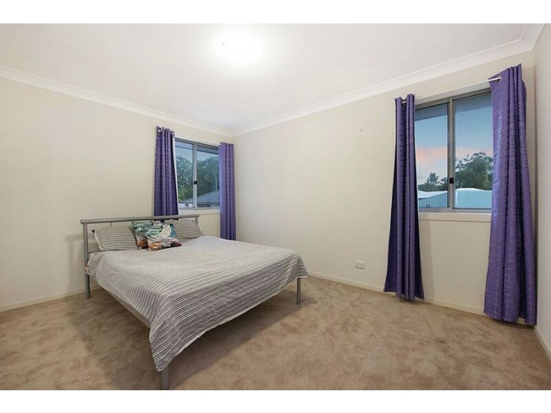 17 Hillview Crescent, Little Mountain QLD 4551