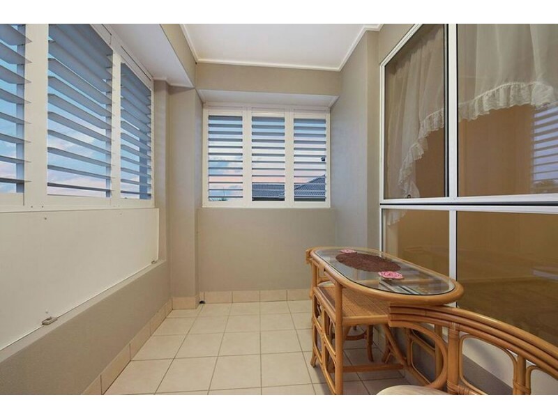 17 Hillview Crescent, Little Mountain QLD 4551