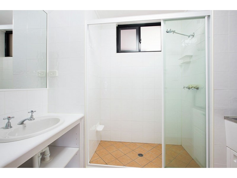 12/15 Esplanade, Bulcock Beach, Caloundra QLD 4551