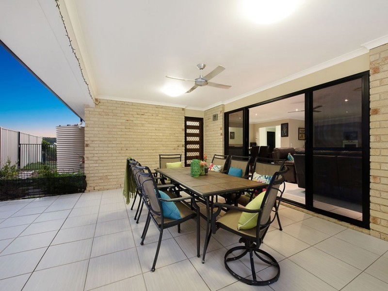 8 Cullen Drive, Little Mountain QLD 4551