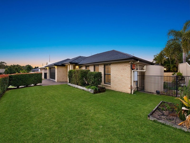 8 Cullen Drive, Little Mountain QLD 4551