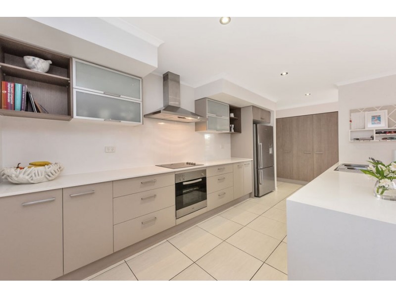 6 Parkhill Court, Little Mountain QLD 4551